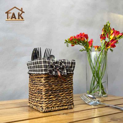 جاقاشقی-ایستاده-حصیری-مربع1