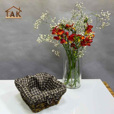 سبد-نان-و-سبزی-مربع-حصیری-بدون-دسته-کوچک1